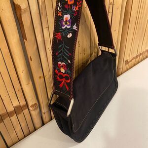 Boho Indie Y2K Nine West Black Suede Shoulder Bag Floral Embroidered Strap